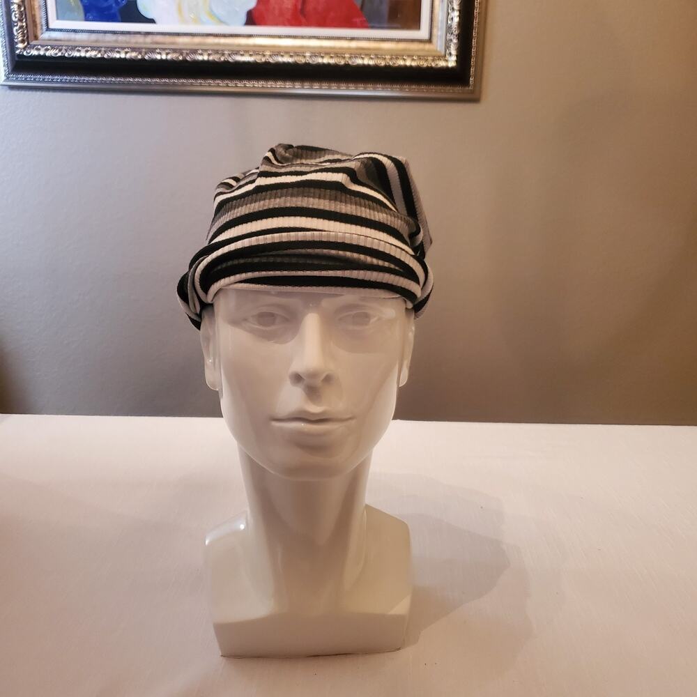 Womens Black White Gray Striped Slouchy Knit Beanie Hat One Size